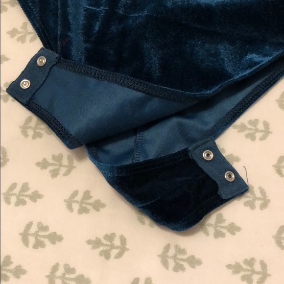 Velour bodysuit - Picture 3 of 7